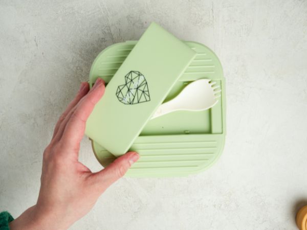 Ai Love Peace Glass Lunch Container – Perfect for On-the-Go Meals ( Green & Red)